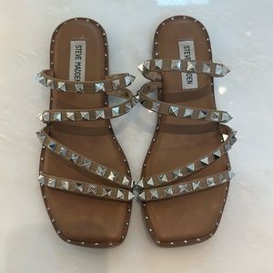 Steve Madden pyramid sandals
